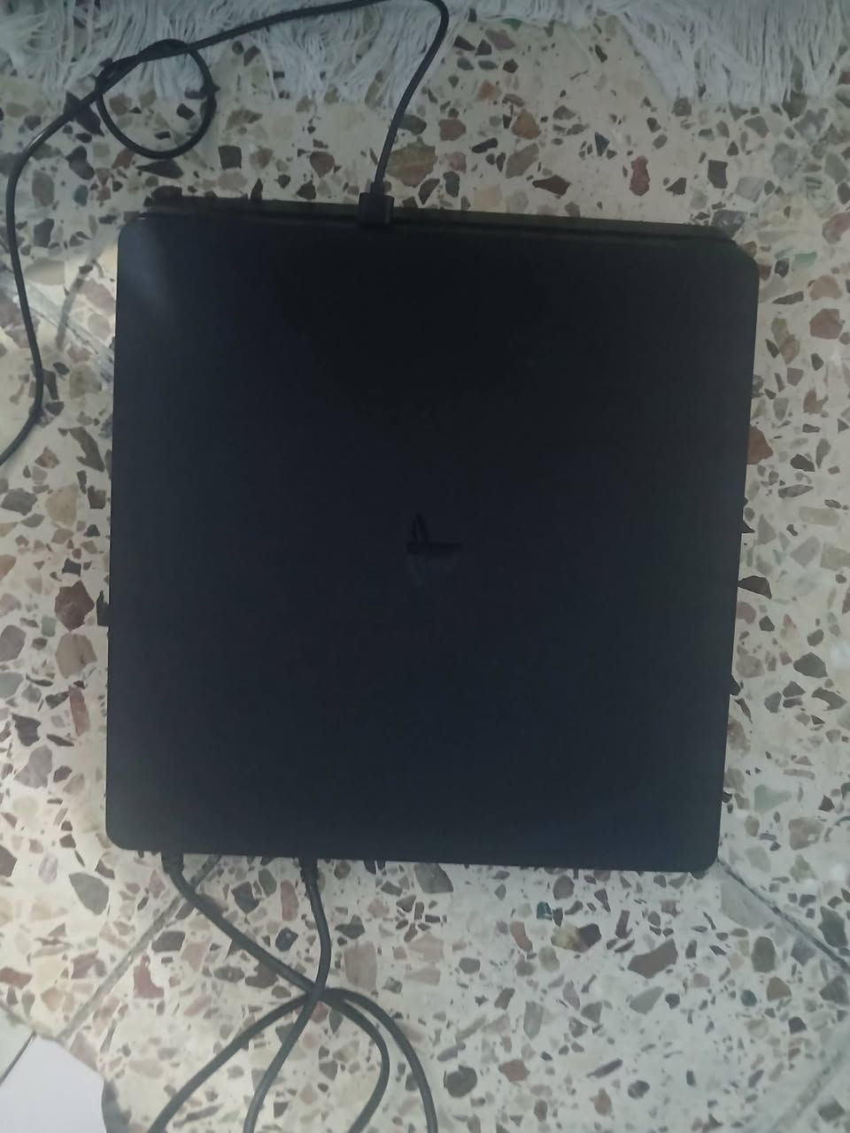 السلام عليكم بلي ٤ سلم ٥٠٠
ويا كرتونيه وكامل ملحقاته يدات ثنين وسيدي يجي ويا مال فيفا ويجي ويا حساب كامل وبي العاب مشتريه بفلوس وبي العاب مثل فورتايت وروكت ليك العاب مصروف عليه وبيه سكنات وسيارات صارف عليه بيه سكنات من سيزن خامس وجاي 

الحساب بي حوالي ٣٣لعبه 
ونلاين

مكاني بغداد العامريه

السعر ٣٥٠ بي مجال

تواصل واتس***********
