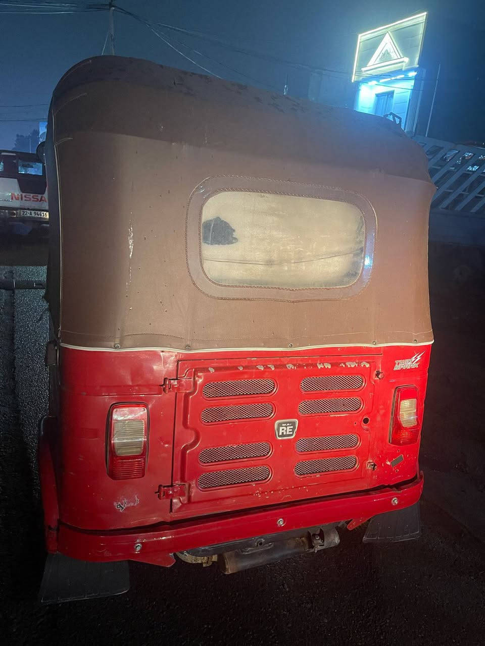 تكتك للبيع 18 رقم وسنويه  
  *********** سعر مناسب
