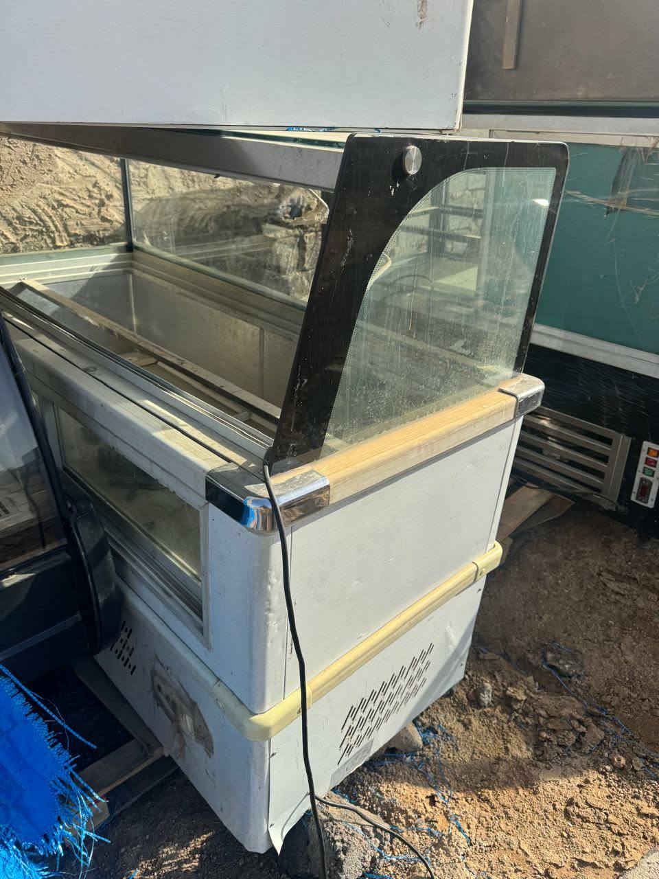 مكلفه بنشر 
برادات مال محلات تقريبآ 6. وياها عارضات مال حلويات  مكان هيت معموره!! 
سعر مو يمي يم صاحبها للاستفسار رقم موجود ع خاص @إشارة


**إذا كنت صاحب هذا الإعلان وتريد حذفه لأي سبب، رجاءا أرسل رسالة إلى الدعم الفني**