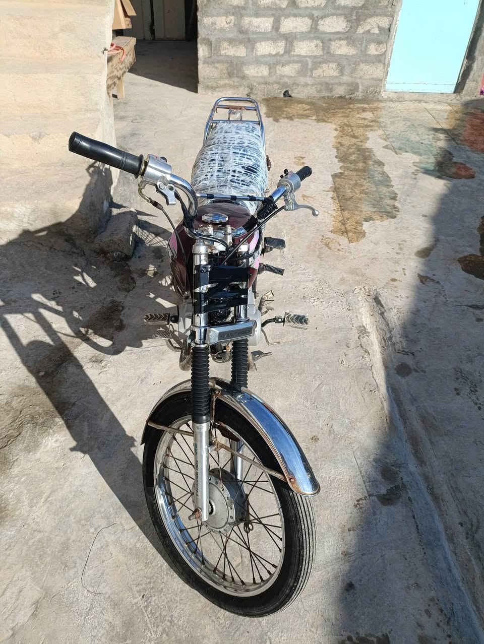 السلام عليكم موطور ناامه برو  للبيع موديل2018 محرك نضيف معدله تحريكه فول السعر 225وبي مجال قليل حك جيتك رقم الهاتف *********** بي واتساب اتصل وتدلل
