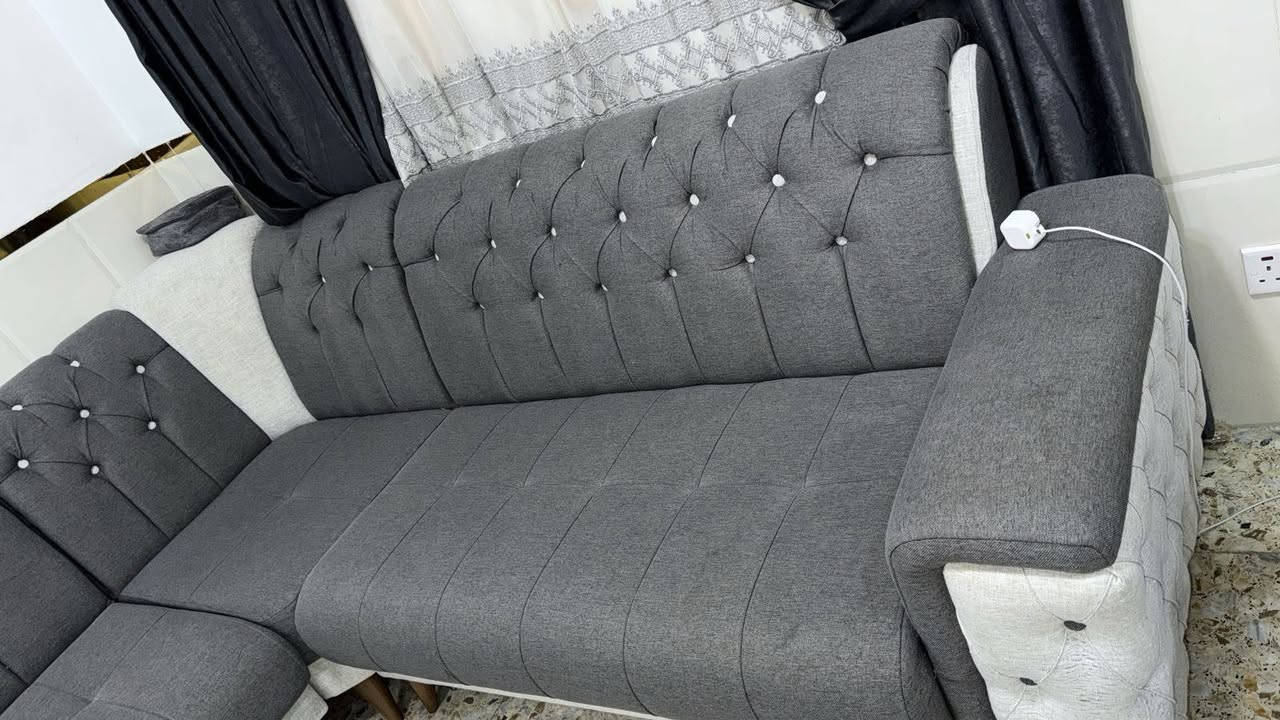 غرفة نوم ونص تخم للبيع مكاني حي الجامعه ***********
