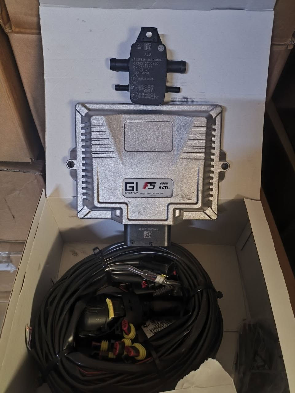 ادوات منضومە غاز 

خزانات موجوود

ایطالی ترکی ایرانی 

جملە مفرد 

ئەشیای غازی سەیارە بەردەستە بەتاک و کۆ

***********
