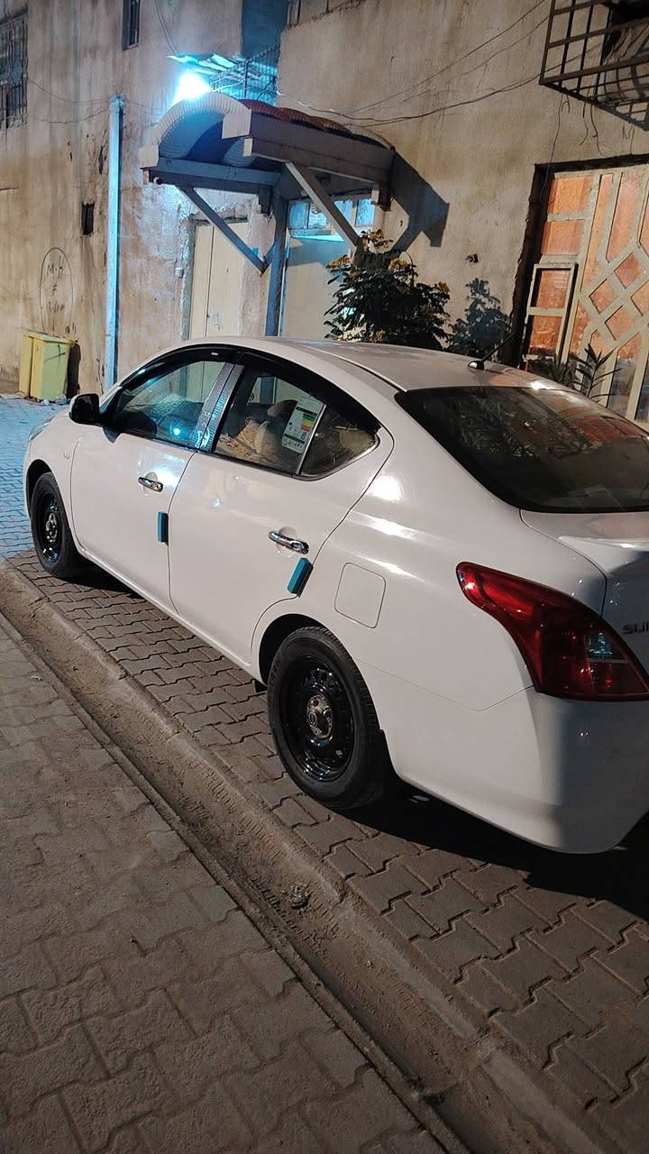 نيسان سني هندي بليته زركه مديل 2020 كفاله وسونار موجود ماشيه 165الف ارضيه وكشنات دوشمه جديده تشغيل بصمه لايتات زنون شاشه جديده ابل كار بلي واندرويد اوتو ***********
