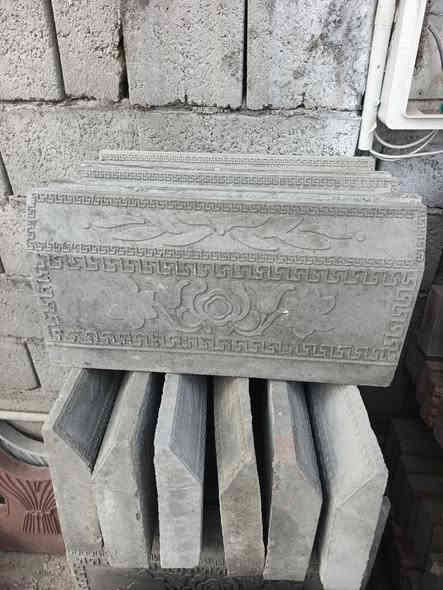 السلام عليكم  لاينات حديقه للبيع قوالب ربل الصلي  خباطه+هزاز والي يريد يشتغل بيه خير من الله   السعر مليونين المكان الانبار حصيبه الشرقية ***********
