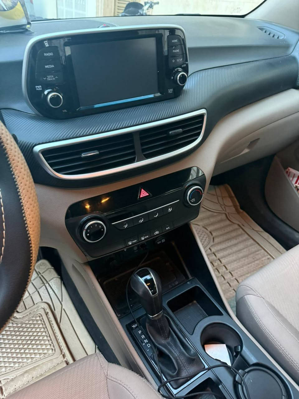 الكاصد فول موصفات ماعده البنوراما
٢٠٢٠
رقم بغداد باسمي

ماشيه ٩٣

بدون تبديل بدون صبغ

كشنين كهرباء

خمس عدسات 

باقي المواصفات معروفه والسونار مرفق

السعر 210 مكاني الكراده 
***********
