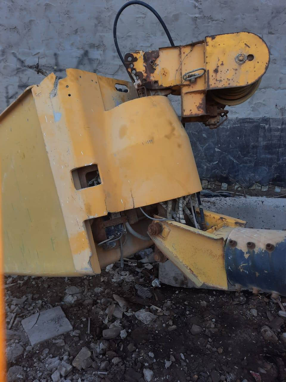 متاح جهاز باسكت بس الجهاز 16 متر 2 سلايت رقم الهاتف ***********
