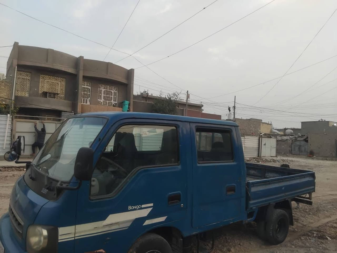 السلام عليكم كيه ام عيون بدون رقم موديل 2001 مكينه قماره شاصي مكفول سياره نضيفه السعر 40 العنوان بغداد رقم الهاتف ***********
