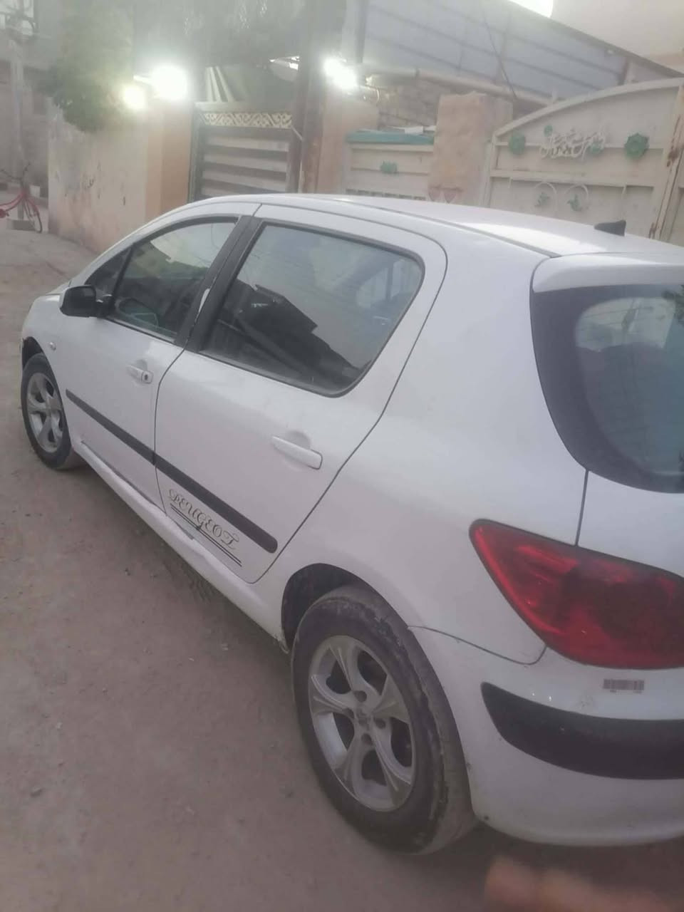 ا
لسلام عليكم.. للبيع سياره بيجو 307 رقم بغداد
للاستفسار الاتصال على هذا الرقم ***********
