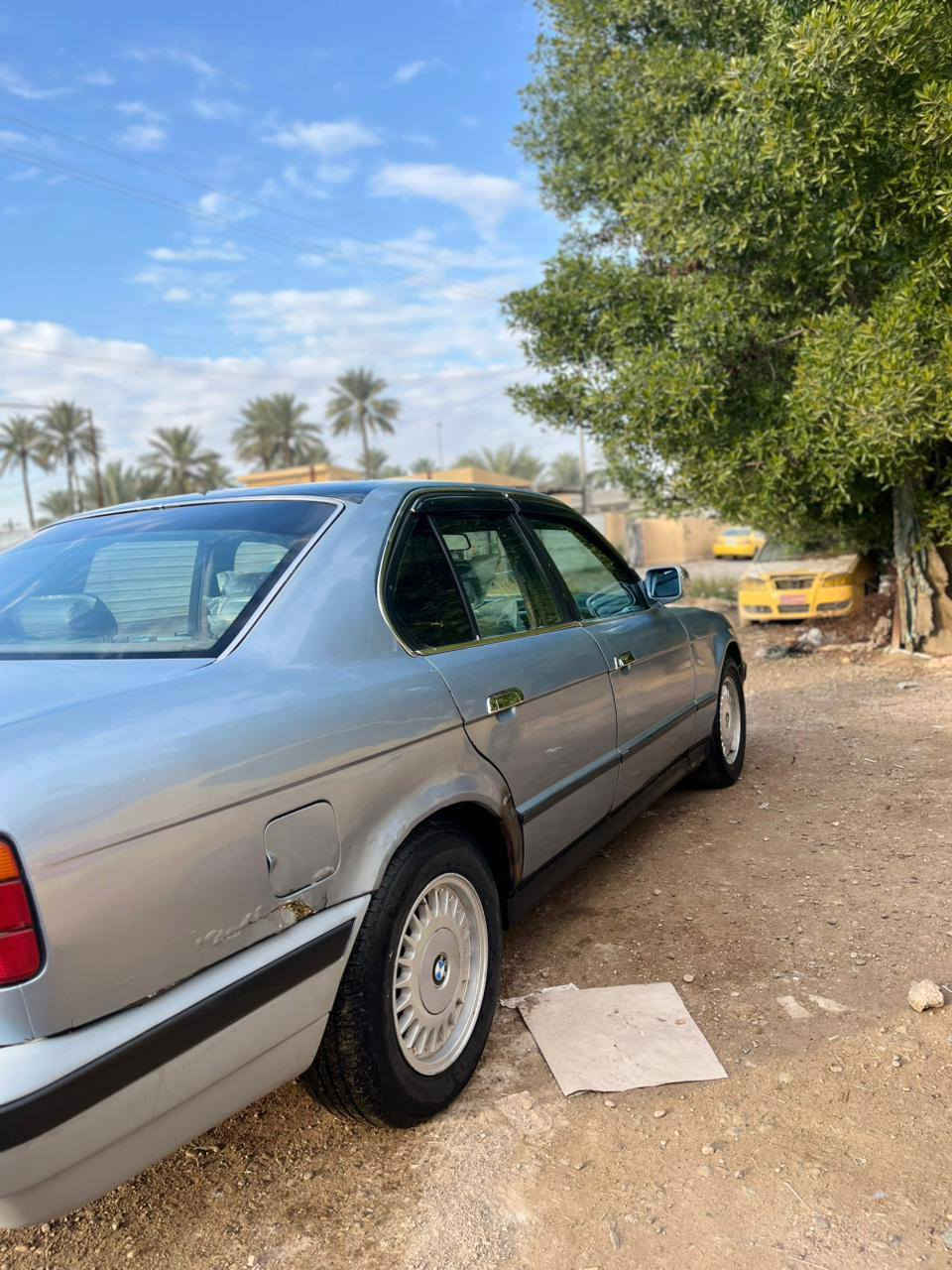 السلام عليكم بي ام كيرومحرك بطه راعيهه متوفي كاعد يمشون بلجرائات مال قسام شرعي وتتحول سيارة جاهزة واهلهه موجودين وتحويل السعر25قفل للتصال***********و*********** بغداد, العراق
