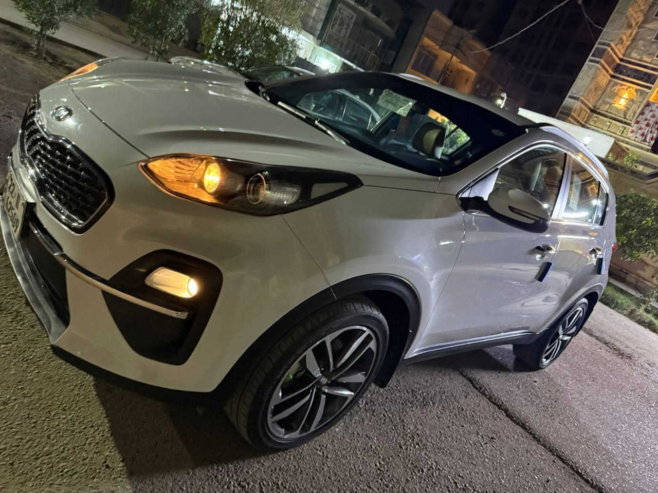 السلام عليكم
كيا سبورتج 2021 خليجي 
سويج 
كاميرا 
حساس امامي خلفي 
شاشة كبيرة كار بلي اصل 
داخل حمصي 
جلد 
اشاير مري و ترحيب 
ماشية 55 الف 
مكفوله 
رقم اربيل شرط تحويل مباشرة سنويه هزه جديد 
210 ورقه وبيها مجال 
اي استفسار 
*********** حكم 
مكان بغداد الدوره
