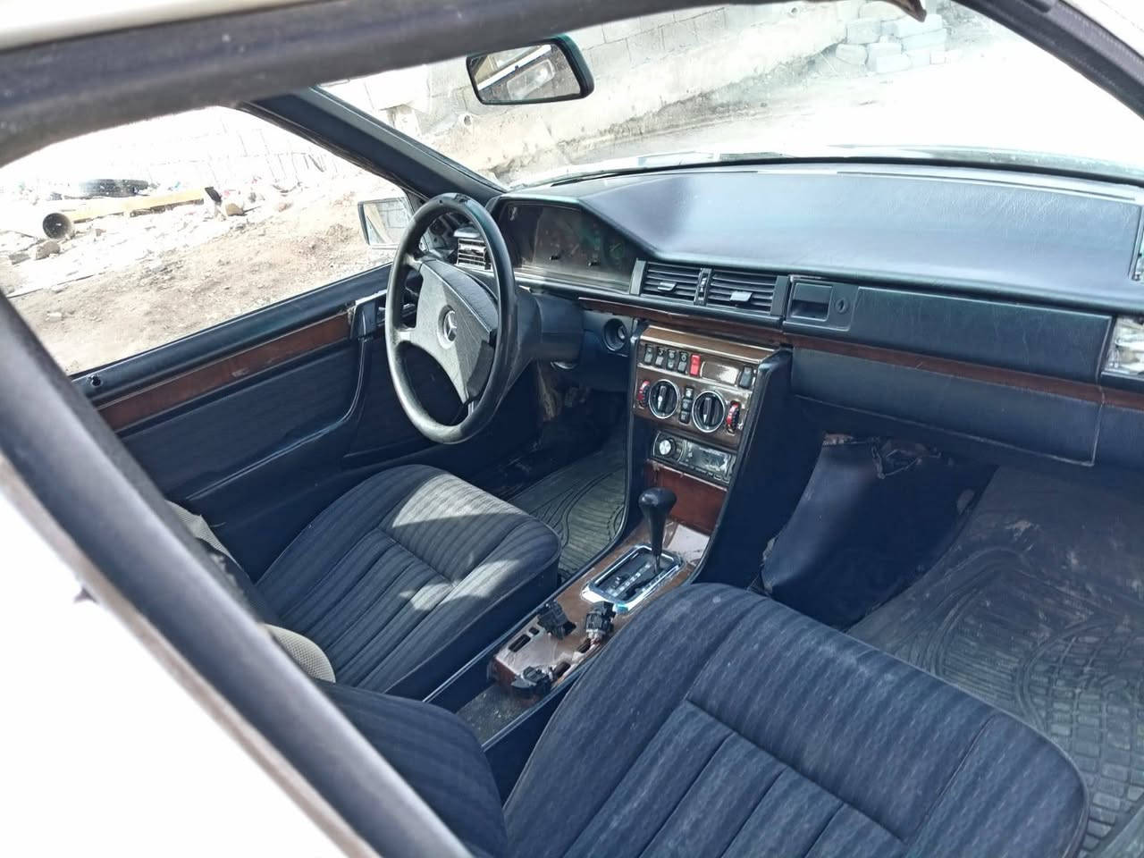 السلام عليكم لبيع دب مكينه وكير جدد وحدادة جديده تخم تاير كهربائيات كلهة شغالة سنوية جديدة المكان البصرة القرنة السعر 35 رقم الهاتف *********** المدينة, البصرة
