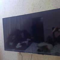 بلازمه من شركه شارك نضيفه وشاشه سليمه البلازمه مستعمله سعرها ١٥٠ الف ل...