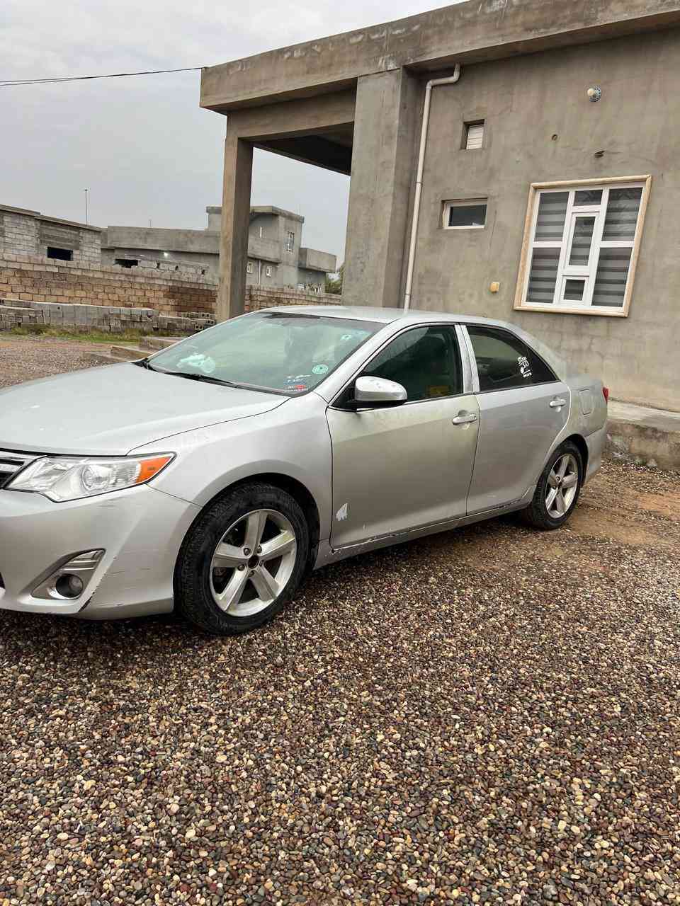 السلام عليكم ورحمة 
للبيع كامري موديل 2012 رقم سليمانية تحويل مباشر 
السيارة مصبوغه عاااام وجاهزة كير محرك تايرات كلشي جاهز 
السعر 95 ورقة وبيها مجال 
للأستفسار :***********
