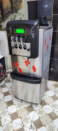 مكينه موطه شغاله في حاله جيد جدا العنوان بغداد السعر مليون ٣٠٠ الاستفس...