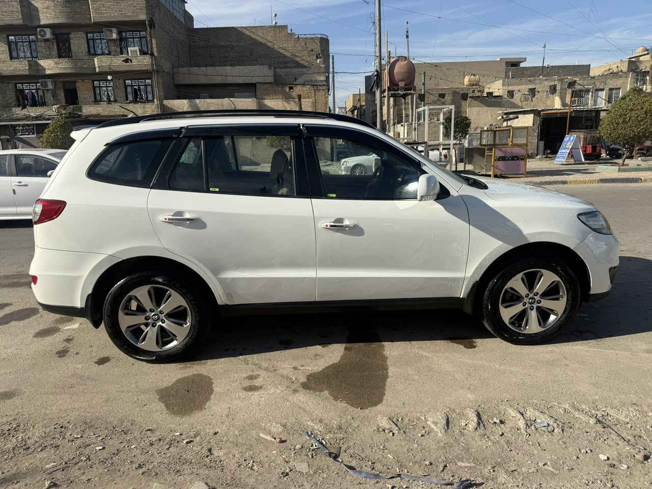 السلام عليكم سنتافيا م ١٢ بغداد النكليزي باسمي بيهه صبغ بل الصندوك بدون دواخل بدون شخط  السياره كشرهه نضافه ٩٥ بل ميه السونر مرفق بل المنشور مكاني بغداد السعر ١٦٥ وبيهه مجال حك الجية الستفسار عل رقم ***********
