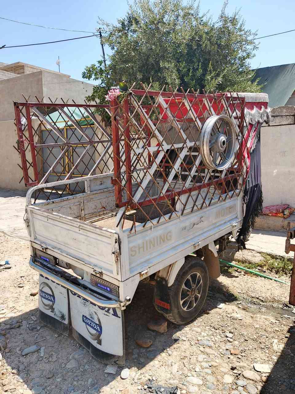 ستوته للبيع فحل عالي موديل 2019
وايرمنية شغالة سلف شغال بدون باج وضع شركة السعر 1400 قفل ايسر حي الانتصار شارع 60 هاذ الرقم 
***********

