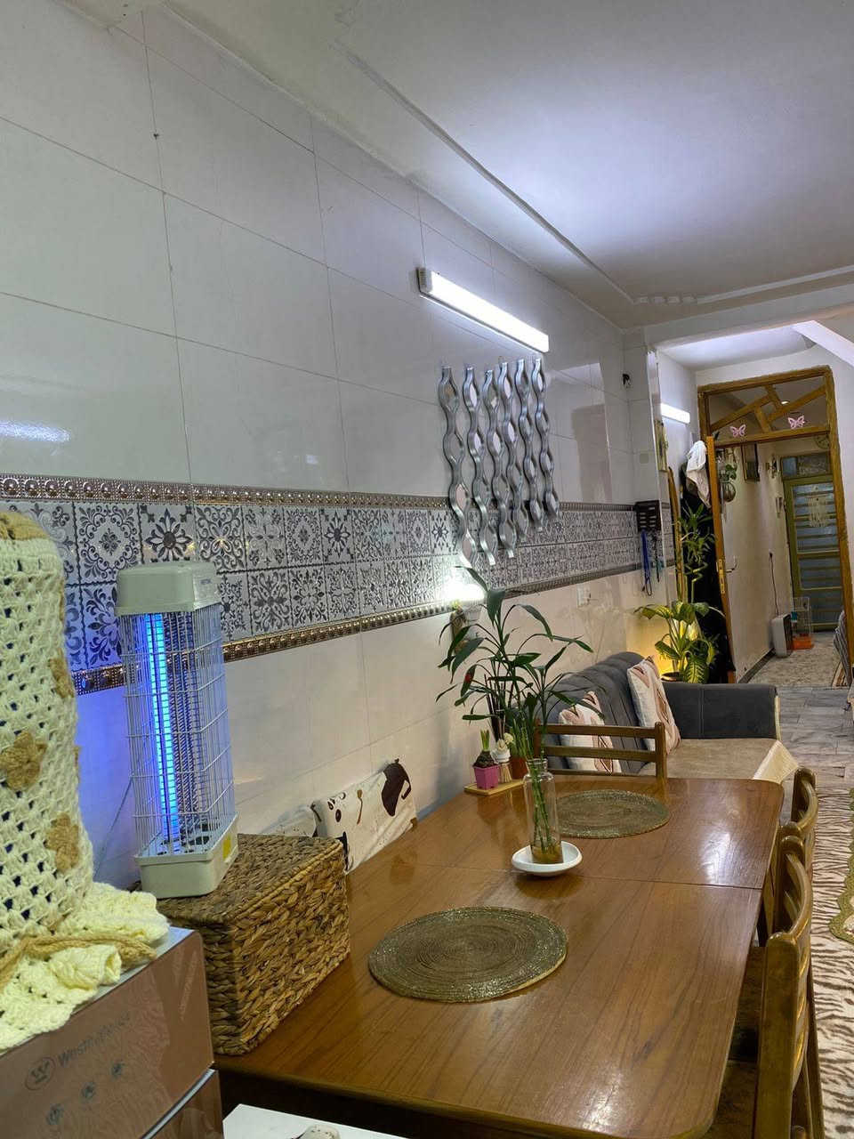 يتوفر مشتمل للبيع🏠
موقع الشعب قرب ثانوية غمدان📍
مساحة سند 75م واجهة 3.75 نزال 20📄
⚫️استقبال 
⚫️مطبخ
⚫️غرفتين في الطابق الثاني
للأستفسار ***********
