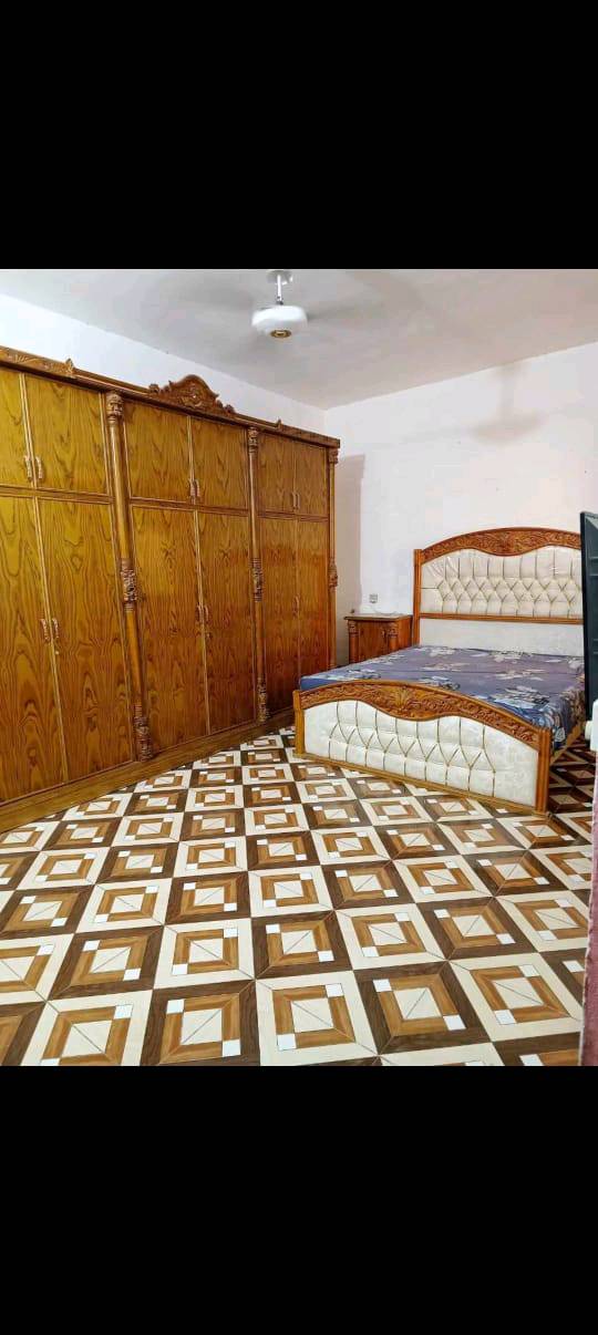 السلام عليكم بيت للبيع أبو غريب حي الشهداء بناء جديد
المساحة 120 متر طابقين قرب جامع الرحمان الرحيم والسوق 
طابو صرف تحويل ثاني يوم افتحلك بيان السعر 105وبي مجال بسيط مراسله واتساب *********** اوو مراسله خاص