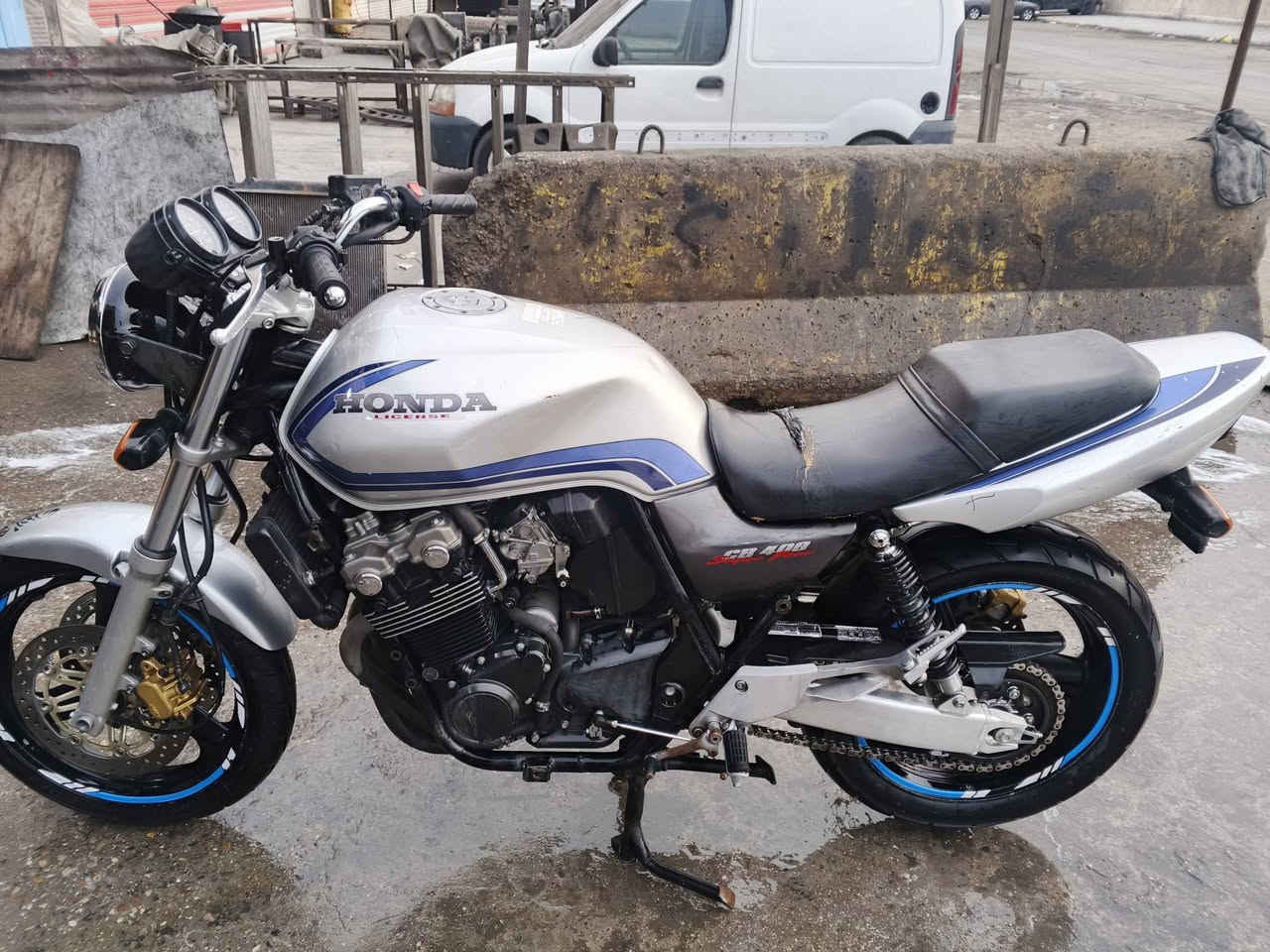 للبيع
***********
عنوان بغداد
