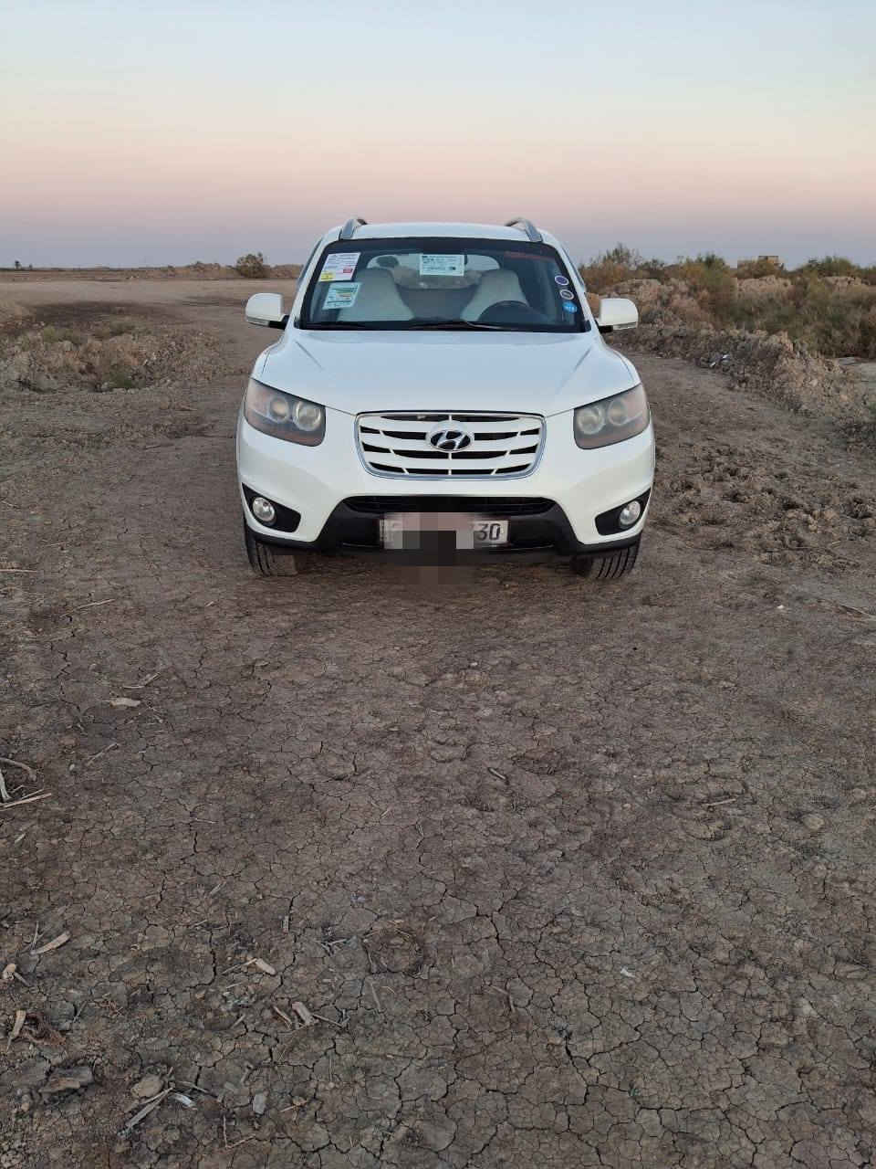 السَلآْم عَلْيُكّمٌ وٍرٍحَمُةّ الله وٍبُرٍكآتُهْ
#سنتافي2012اصل  
شرط طك كارتون 
ادوات ادوات
كصة جنطه
دخول جديد زيرو ماماشي بلعراق
متوم شمالي انكليزي ع الشاصي
وكاله بـ اسم المشتري
7راكب 3قطع تبريد
* كير مكينه شرط كارتون
* كشنات جلد
* حساسات خلفيه 
* تحكم ستيرن
* تبريد ثلج 
* حداديه 100%
* تخم تاير كرتون
سياره مال جناي ماناقصه برغي شرط
الــســ؏ـر 60وبي مجال حق الجيه
المـــڪـان ذي قار قضاء النصر 
الاتصال///***********
