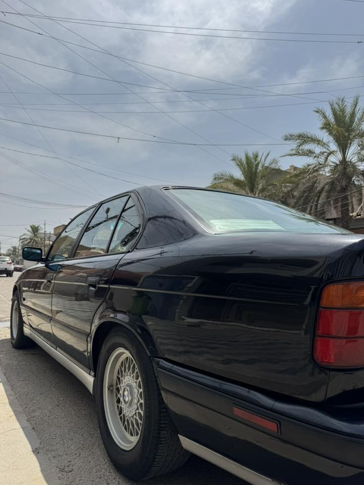 BMW 520 i 1992 🇩🇪
بـي ام دبـلـيـو 520 كـفـالـه عـامـه 🇩🇪
رقـم بـغـداد بـاسـمـي  انـكـلـيـزي هـزه جـديـدة مـا سـاقـطـه سـنـويـه لـ2029
مـحـرك مـسـكـر ..⚡️.. كـيـر اوتـو 
تـخـم تـايـر جـديـد 
مـسـجـل بـلـوتـوث 🎶 دمـام
فـتـحـه قـمـاره … طـكـتـيـن
لايـت عـالـي زنـون ⭐️
صـدر جـديـد
الـسـيـارة كـفـالـه عـامـه عـده الـتـبـريـد مـا اعـرف شـبـي
الـسـعـر 75 و بـيـهـا مـجـال 🔥
بـغـداد الـزعـفـرانـيـه 📍 ‭
0781 646 5715‬
