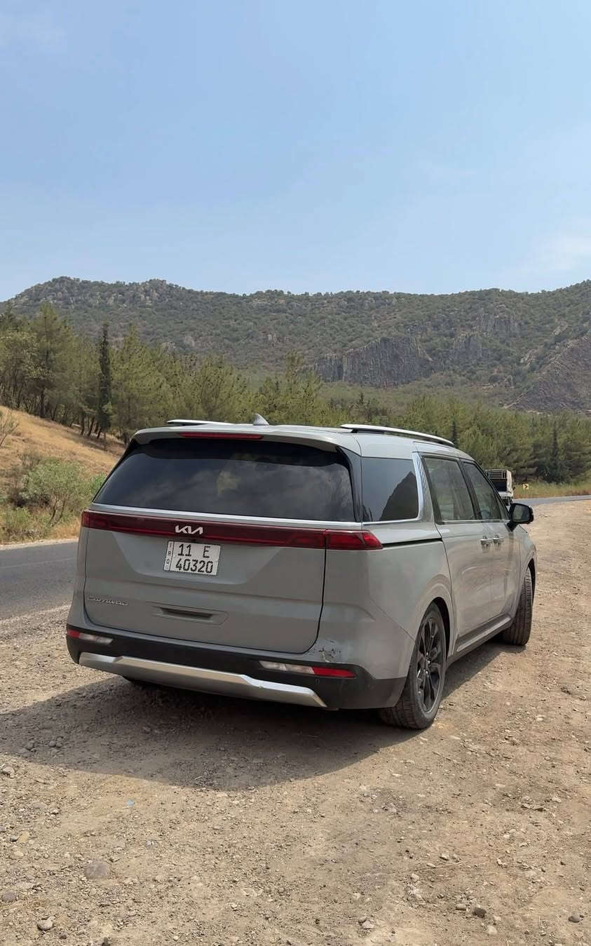 Kia Carnival2022‪
السيارة وارد امريكي مرقمة بغداد تحويل مباشر 
السياره بسمي 

المواصفات :.
1.رادار أمامي 
2.حساسات أمامية +جانبية +خلفية
وقوف ذاتي 
3.اشاير بل مري +
مري قلاب
4.تشغيل عن بعد 
5.اربع بصمات بل بيبان
6.فتح الابواب عن طريق البصمة 
7. أربع بردات خلفية دفن 
8.عدسات زينون +بگ لايت ليد
9.كامرة خلفية 
10.شاشة چبيرة 
شاشات خلفيه
كامرات ٦خلفي امامي يمين يسار دخلي +كامرت تسجيل خلفي. امامي 
11.جنطة كهرباء شفط
12.تحديد مسار 
13.نقطة عمياء 
14.تحديد مسار 
15.قيادة ذاتية 
16.مثبت سرعة 
17.كشنات جلد لون الاسود منفصل 
18.تدفئة كشنات + تبريد
19.سايد بريك بصمة 
20.أوتو هولد
21.اربع مودات قيادة
22.مانع انزلاق 
23.شجن لاسلكي 
24.كامرة داخلية 
اربع جامات تنزل وتصعد أوامر صوتسه
. السيارة فول عدة الفتحة بعد هواي مواصفات ما مذكور 

ممشة السيارة :.85

ضرر السيارة :.واضح بصور
السعر ٢٨٠ بيها مجال
***********
***********واتساب

