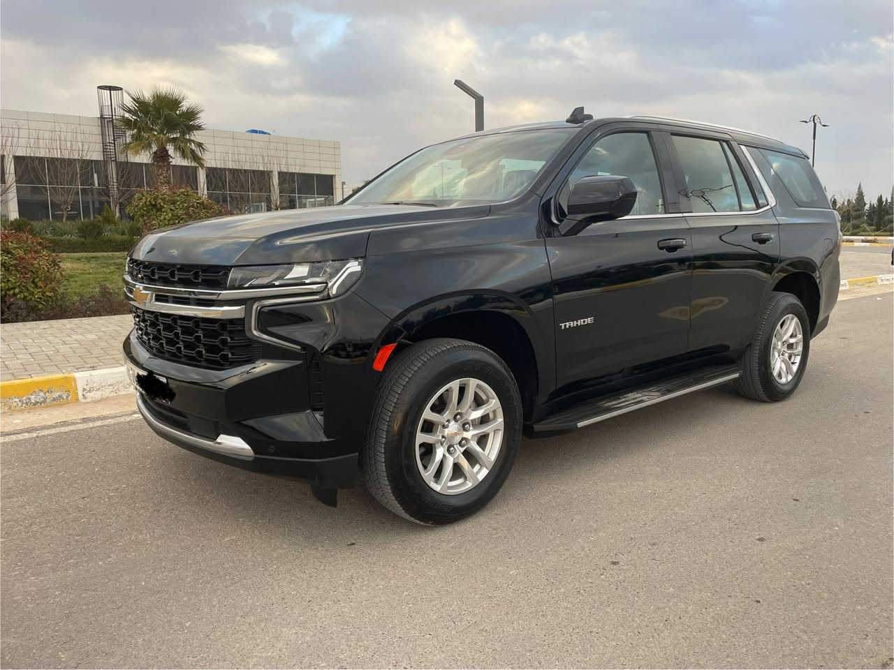 تاهو موديل ٢٠٢٣  مواصفات LS 
صفر شريكة منصور
دعامي لي دعامي ماكو صبوغ ما بي بارد و شوخط
٤٩ مايل يمشي
مواصفات ثلاجة شغال كامل زينون ليد كشنات كهرباء  رادار تبريد مركزي   سعر ٤٨٠$
مكان سليمانيه
***********بيا واتس اب
ادمىن❤️
