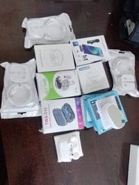 ايربود عدد 10 شاحنه ايفون عدد 3 نك مايك عدد 1 انطي سعر وبالعافيه عليك ...