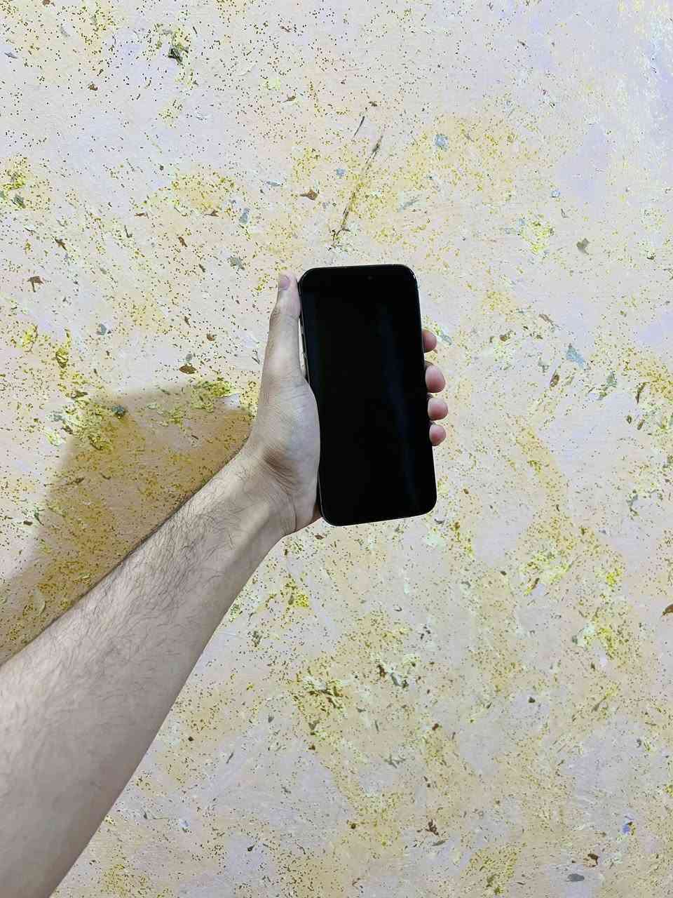 ايفون 14 برو ماكس ابدل شاشه متوسطه الباقي كفاله بصمه وجه شغاله بطاريه 76 الله شاهد شحنه يخبل ذاكره 256 كرتونه موجود السعر 600 شراي يتصل***********
