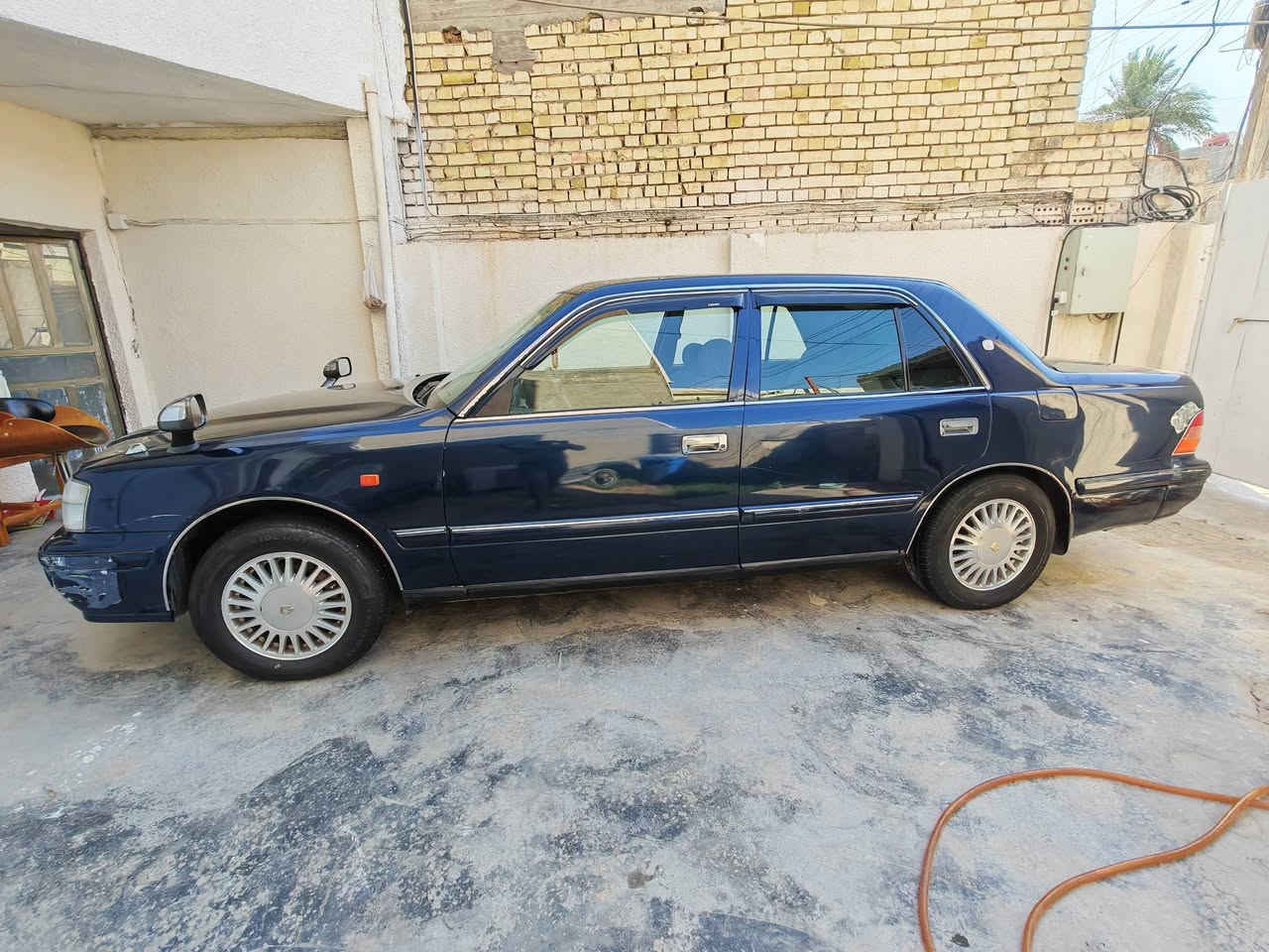 راس الثور تكم
موديل 1996
محور يسره رقم بغداد انكليزي
مكفوله من الكص 
السعر ٩٠$
بيه مجال بسيط 
الاتصال على الرقم
***********
مكاني بغداد غير متوفر بالفيس فقط اتصال

