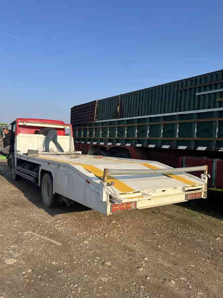 السلام عليكم اقرأ تفاصيل واتصل 
للبيع بودي رمبا كرين طول 6.40 متر 
‏￼ما ونج كامل ￼شاصي كامل بودي نضيفه 
رقم الهاتف قحطان معرض *********** كورك *********** اسيا معرض ابو قحطان واولاده عنوان موصل برطله سهل نينوى ￼
