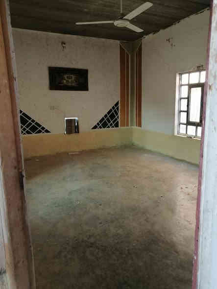 بيت للبيع في العلم /قاطع حسين الجريش مساحة الدار ٢٠٠ متر والبناء ١٦٠  متكون من غرفتين.. مجمع +ربعه +صحيات خارجيه السعر ٣٠ وبي مجال
للإستفسار الاتصال على الأرقام التالية ***********اسيا
*********** زين
