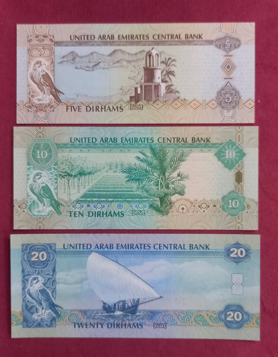 سيت الامارات اصدار قديم و انسر
السعر 25 الف
فئة ال ٢٠ صعبه بهذه الحاله


**إذا كنت صاحب هذا الإعلان وتريد حذفه لأي سبب، رجاءا أرسل رسالة إلى الدعم الفني**