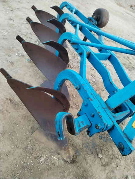 للبيع فدان تركي البير حجم  ١٢ رباعي 
العنوان واسط النعمانيه ***********
***********
