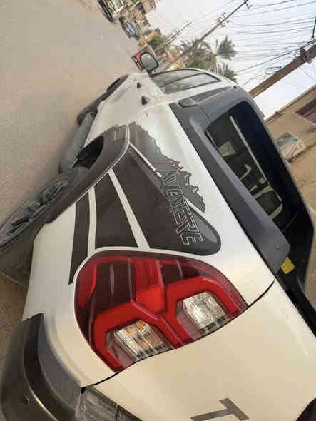 السلام عليكم 
هايلوكس ادفنجر 24 ماشيه ٣٥الف مكفولة كفالة عامة 
المكان بغداد لاستفسار ***********
السعر 415 بيها مجال بسيط
