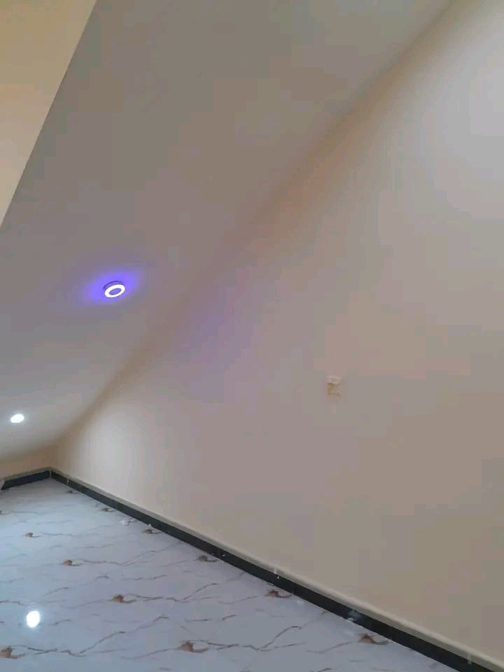 مواد وعمل نوع صبغ بلاستيكي المرجان  مع تصليح الثقوب والفطور  السعر المتر 3 الاف
بس عمل مع تصليح الثقوب والفطور المتر  2 الفين 
بس صبغ بدون اي تصليح يعني بياض جديد المتر الف ونص...
الصباغ محمد سوادي اشتغل داخل بغداد فقط للتواصل واتساب ***********
