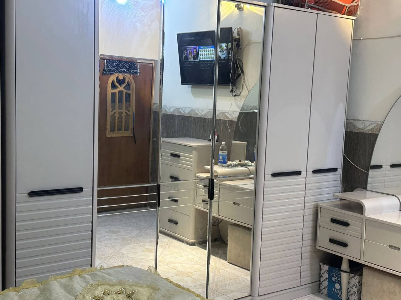 غرفه نوم تركي شاه ٩قطع ( كنتور ٦ أبواب وچربايه وميز مرايا وميز درور ومرايا زاويه وطابوريه وشازلون وميز صغير عدد ٢) + الدوشگ هديه🎁


**إذا كنت صاحب هذا الإعلان وتريد حذفه لأي سبب، رجاءا أرسل رسالة إلى الدعم الفني**