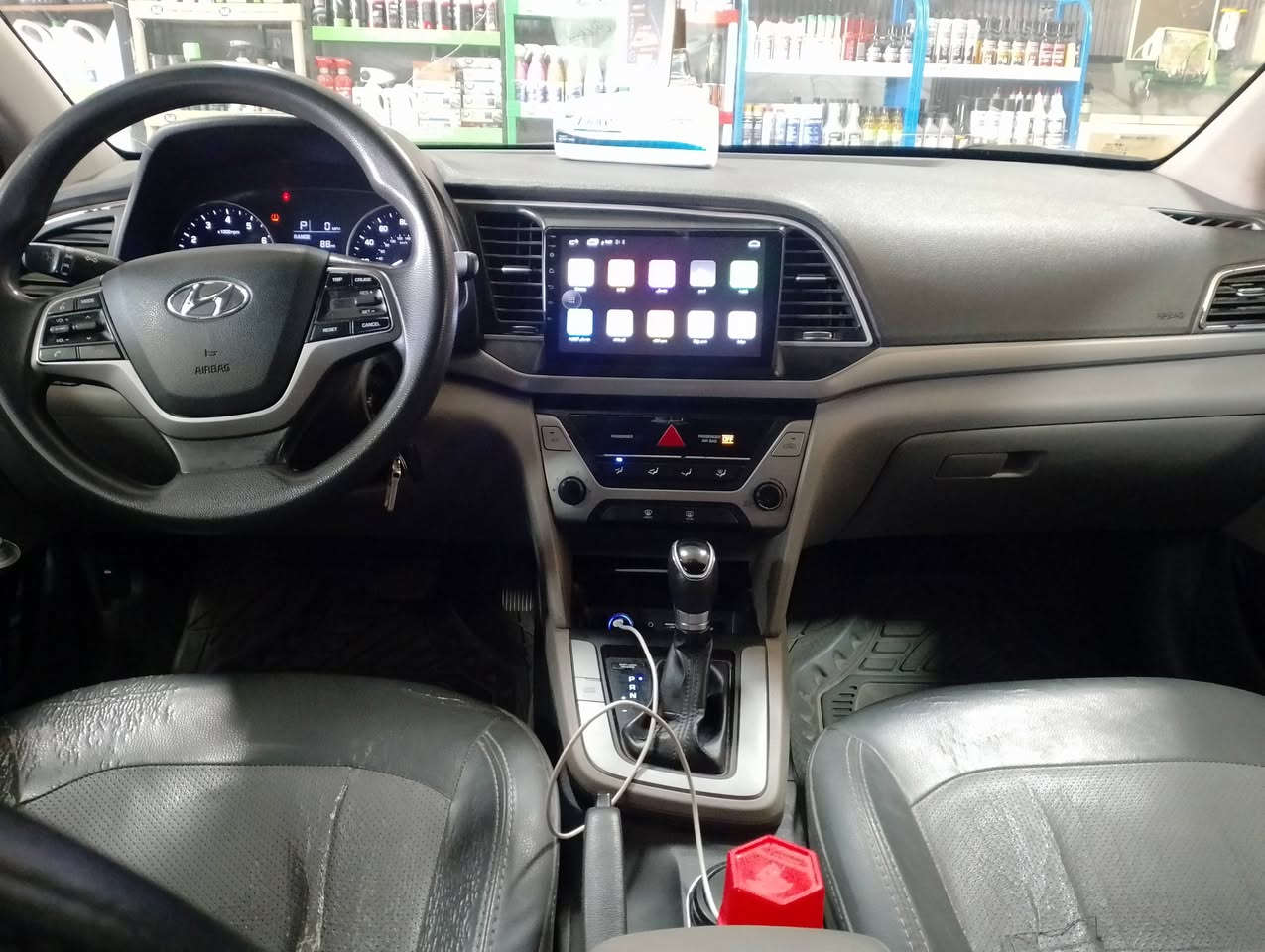 النترا موديل 2018 امريكي رقم اربيل محرك 2000 دوش بيها 3قطع صبغ سيارة جاهزة محرك كير تبريد جاهزة
 تخم تاير نظام ECO اقتصادي و نظام ABS 
شاشة +كامرة خلفية+ حساسات خلفية 
مكان السيارة كربلاء/ تريد وكالة تريد تحويل براحتك
للاستفسار اتصل على الرقم ***********
مامتواجد على الفيس
