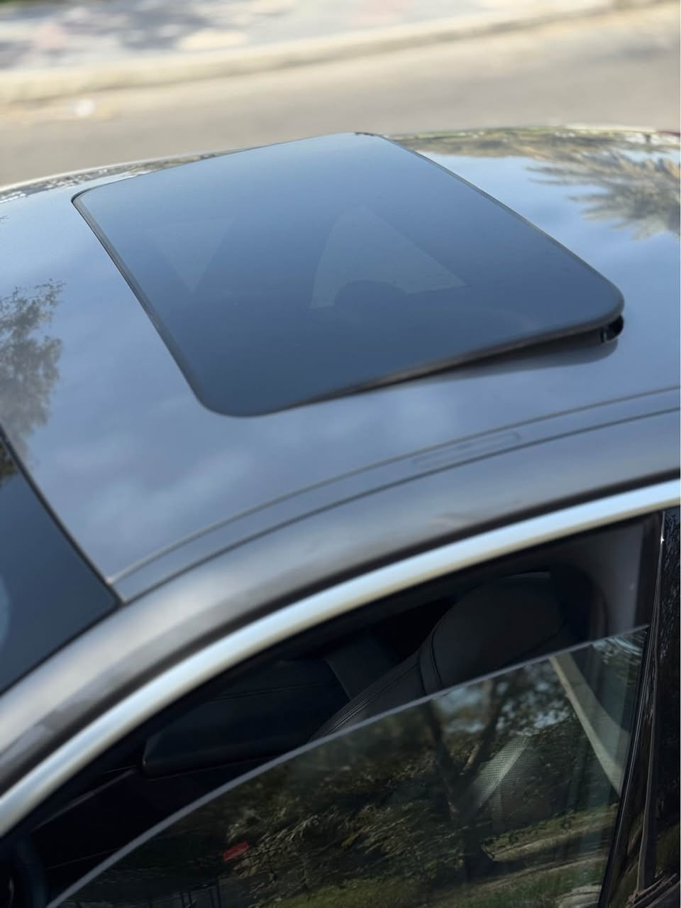 BMW 530i 2025

للبيع بسعر مناسب 

كلين تايتل كلين تايتل

مكينة 4 سلندر تيربو دفع خلفي المرغوب

عداد السيارة ٢٧ الف فقط

فول مواصفات :

داتا شو 

خمس كامرات

جلد

ايمائات

كشنات حضن

هارمن كاردن

منافذ شحن تايب سي 

فتحات تبريد 

فتحة سقف

انارة داخلية متغيرة

رقم السيارة اربيل تحويل ثاني يوم 

سيارة جاهزة ونظيفة وبالعافية ع ياخذها

مكان السيارة بغداد حي الجامعة 

السعر : 45,800$ وبيها مجال بسيط 

***********

*********** بغداد, العراق
