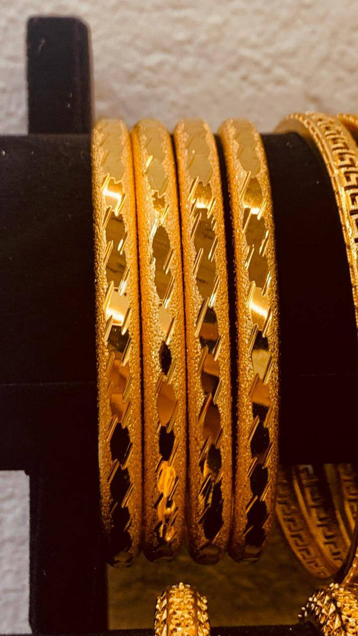 بتوت (معاضد) السعر ٧ الاف
توصيل مجاني داخل السماوة 
توصيل محافظات 3 الاف 
عنوان السماوة حي العزل ***********
