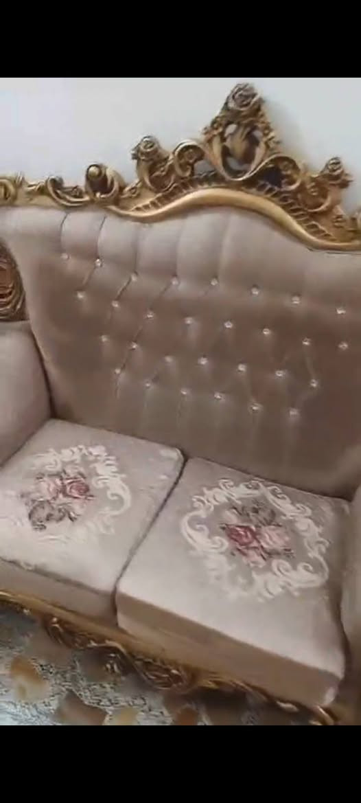 تخم 10 مقاعد  نضيف جدا 2 كراسي ووحدة وسطيه و2 ثلاثيات مع سيت طبلات ثلاثي السعر 300 وبي مجال تفاصيل اكثر خاص


**إذا كنت صاحب هذا الإعلان وتريد حذفه لأي سبب، رجاءا أرسل رسالة إلى الدعم الفني**