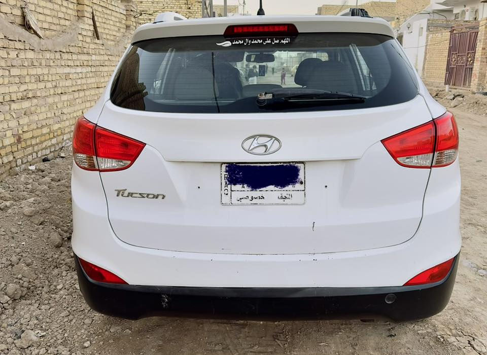 توسان  2014 شكل الـ 15 خليجي
رقم نجف بأسمي، السنوية للـ 27

السيارة كلش نظيفة،ماشية151 الف

تحكم ستيرن،تدفئة بالكشنات،نظام الثبات،نظام نزول المنحدرات،لايت لد ،اشاير بالمري، 

كاميرا خلفية بلادية گير ومحرك كفالة

حدادية جديدة تخم تاير جديد، باتري جديد 

تبريد ممتاز مايبوخ ابد.

السونار مرفق وي الصور

السعر 144 وبيها مجال قليل

للاستفسار الاتصال على
***********
