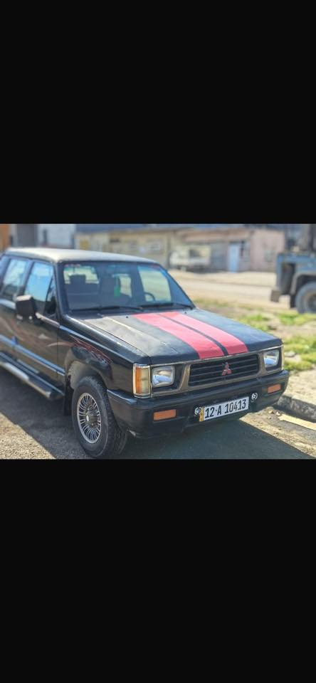 السلام عليكم
بيكم ميتسوبيشي 1996
سنوية وهزة جديدة بسمي
طخم ويلكب سوبر 
طخم تاير جديد
تبريد شغال ثلج
داخلها مغلف جديد سقف+بطانات الابواب
مسجل وسستم سماعات جديد
محرك مال كصة
وايرمنية كاملة شغالة 
دوسات ومرايات 
البودي جديد
كابون ما مسجل 
مطوزة عام علمود الهزة 
اقرة التفاصيل وخابرني 
سعرها 42 وبيها مجال قليل 
***********
بي واتساب
