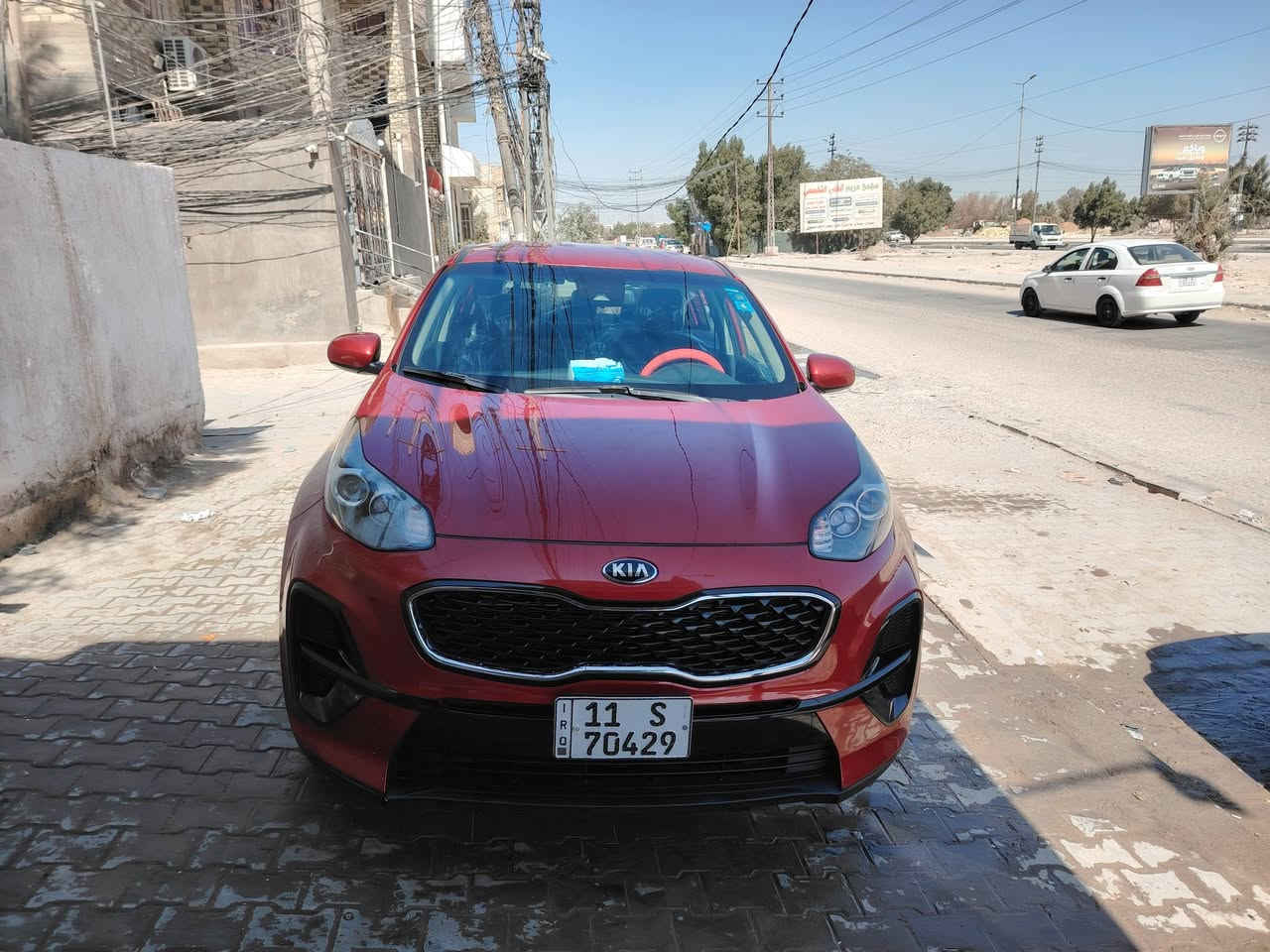 السلام عليكم كيا سبورتج موديل ٢٠٢٠ وارد امريكي مكينه ٢٤٠٠ حادثها قبق الجنطه فقط مصلح نفسه ماشيه ٩٠ الف رقم بغداد بسمي مكان السياره نجف السعر ١٦٥ وبيها مجال ومراوس هم اروس حسب القناعه للستفسار *********** مامتوجد على الفيس فقط وتساب
