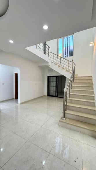 🔥عرض جديد 🔥
فيلا للبيع في اربيل مجمع #كنجان_ستي
-المساحة ٣٥٠ متر 
تتكون من :(خمس غرف نوم )
على شارع ١٥ #واجهة قبلة 
#حديقة ١٠٠ متر 
للحجز أو المزيد من المعلومات اتصلوا على ارقام الهاتف:
*********** WhatsApp
