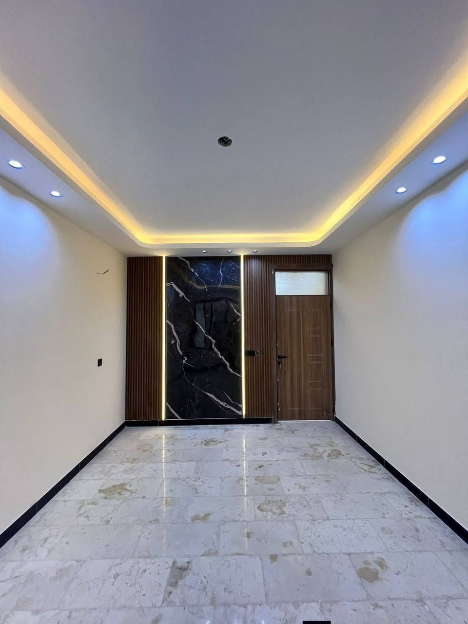 #السلام عليكم 🏡🏡
مشتمل للبيع 🏛️ سعره فول مناسب

مساحه ١٠٠م واجه ٤ نزال ٢٥

حي الجهاد منطقة ديوان المخابرات 

يحتوي على ٣ نوم 

ومطبخ واستقبال وخدمات عدد ٢ منور  

للأستفسار *********** ☎️واتس
  ***********
