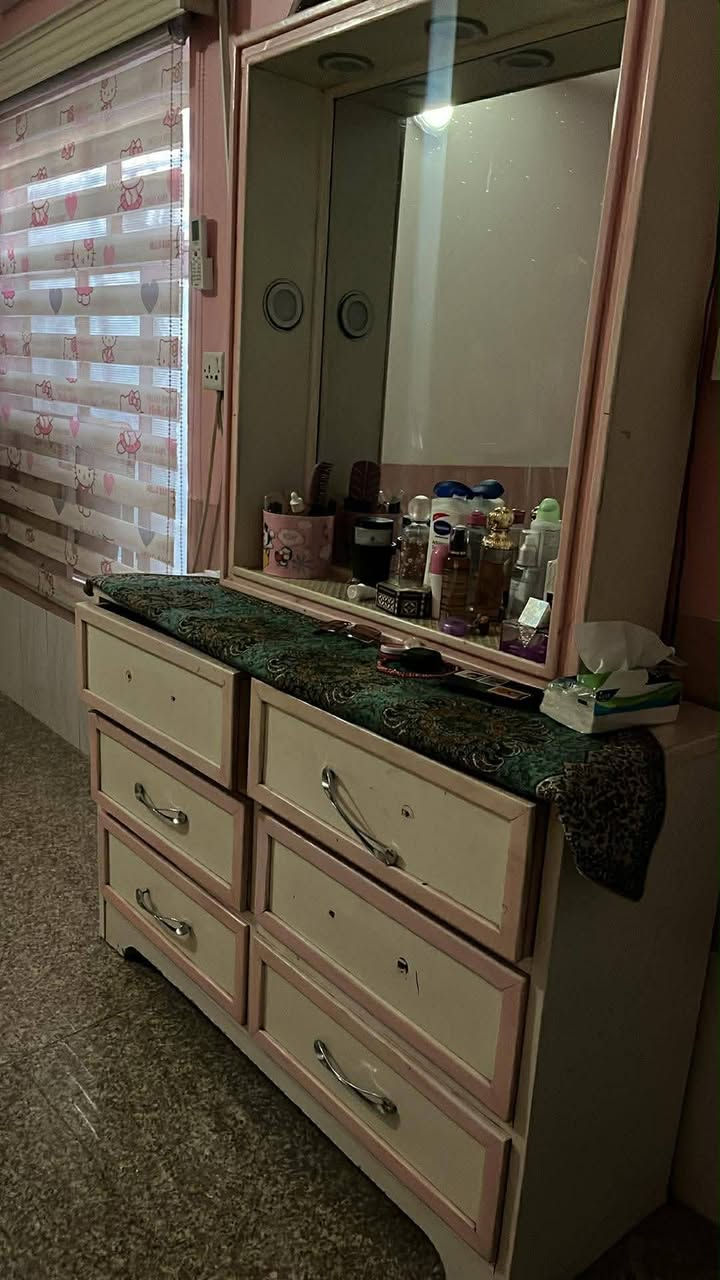 طويريج
الجرابي والميز والمكتب والميز تواليت
اريدهه ب٢٥٠ قفلهه٢٠٠


**إذا كنت صاحب هذا الإعلان وتريد حذفه لأي سبب، رجاءا أرسل رسالة إلى الدعم الفني**