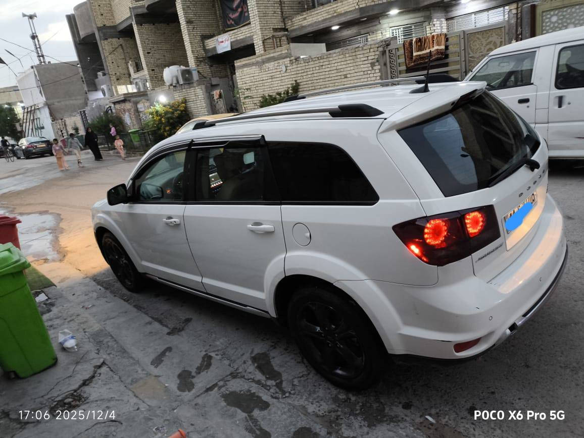 دوج جورني 2020
كروس رد اعلى فئة (فول مواصفات)
محرك 2400، ماشية 72 
حادثها جاملغ ايسر وبنيد

السيارة قبل فتر  سويتلها كازكيت، والسبب طك عندي تقسيم التدفئة البلاستك

نواقصها بسيطة، 

السعر: 142 وبيها مجال

***********
