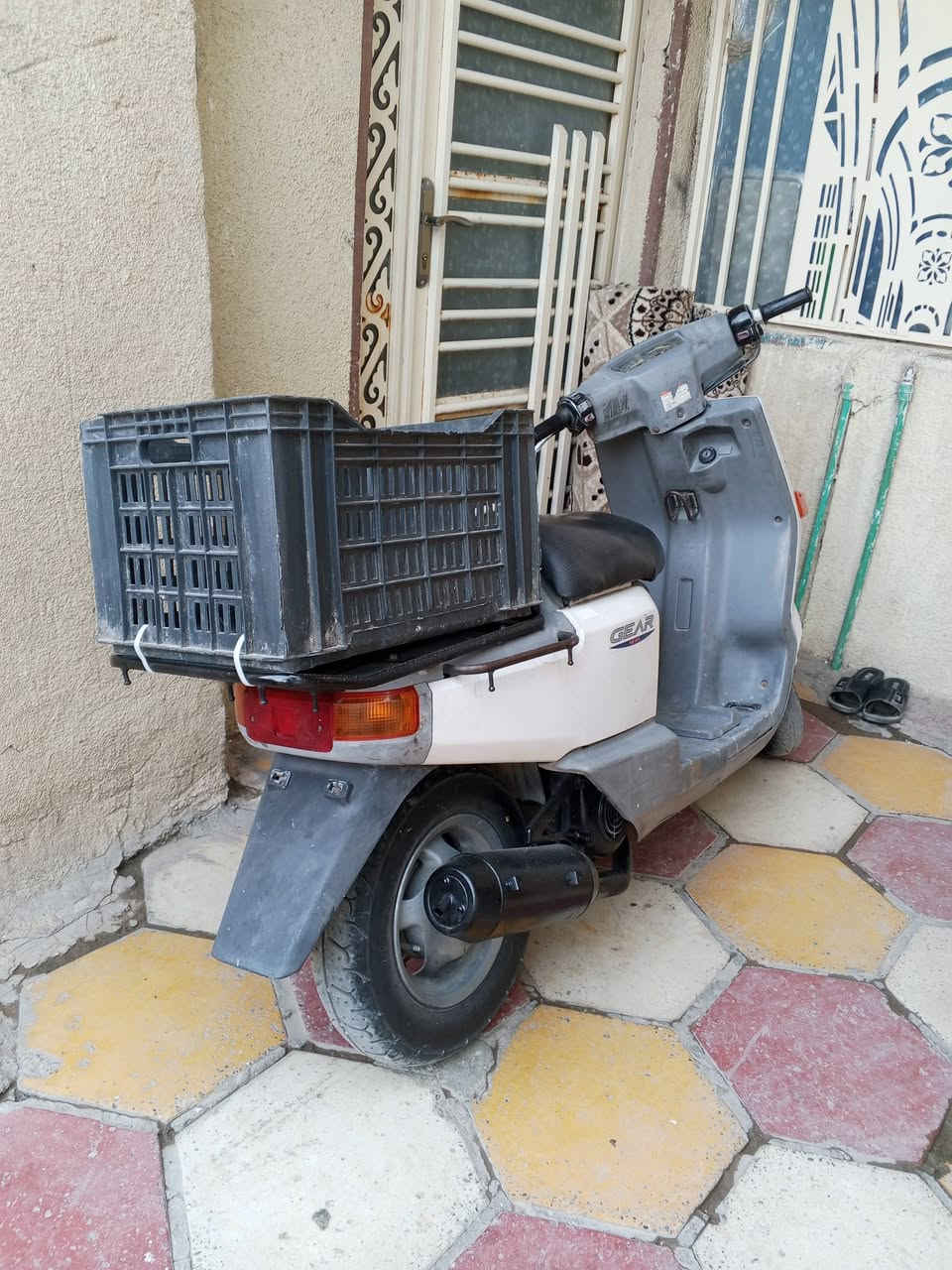 سلام عليكم 
دراجه بيكم فحل للبيع او مراوس حسب القناعه 
دراجه نص نكره باتري جديد اول تجفيته الها بوشتها البلاديه موجده مابيها شي بس شادلها بوشه وبستم نوعيه مضبوطه تايراتها نضاف نقص التريشه الي جوه الكفر صفحت اليسره 
دراجه كلها بلاديه مملعوب بيها حته الكابريتر بلاديه مالتها 
رايدها 400 وبيها مجال كلش قليل 
كلشي موجود بل سوك وكلمن يبيع بل سعر الي يصرفله 
مكان بغداد الدوره *********** واتس موجود
