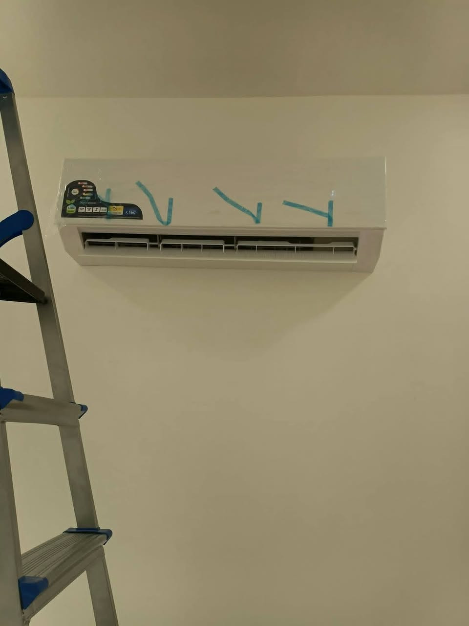 ☀️ الصيف دخل والحر زاد؟ سبلتك يحتاجله ترتيب! ❄️
لا تخلي الحر يتعبك! نقدم لكم أفضل خدمات التنصيب، الصيانة، والتنظيف لكافة أنواع السبالت في محافظة النجف الأشرف وبأعلى مستويات الدقة والاحترافية.
​ليش تختارنا؟
​تنصيب مضبوط: نضمن لك شغل نظيف وبدون أي أخطاء أو تسريب.
​تنظيف عميق: غسل السبلت بمواد ومعدات خاصة يرجعه مثل الجديد، ويزيد من كفاءة التبريد ويقلل صرف الكهرباء.
​صيانة شاملة: تشخيص دقيق وتصليح لكافة الأعطال، مع شحن الغاز وفحص المنظومة بالكامل.
​✅ دقة بالمواعيد | أمانة بالعمل | أسعار تناسب الجميع
​خلي التبريد علينا، واستمتع بصيف بارد ومريح ببيتك أو مكان عملك!
​📞 للحجز والاستفسار اتصل الآن:
***********
👨‍🔧 الفني: أوس الحسناوي 
​📍 متواجدون لخدمتكم في كافة مناطق النجف الأشرف.
